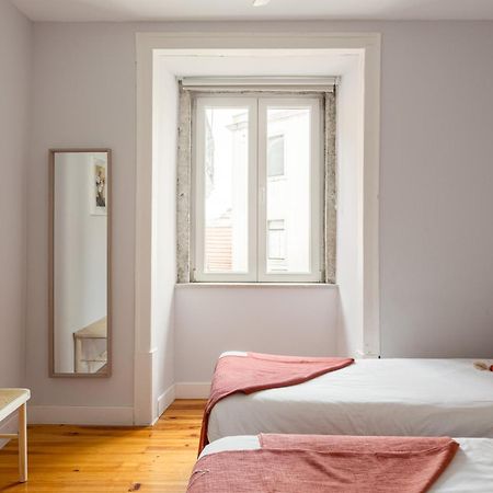 شقة Joivy Inviting Flat Next To Carmo Convent Lisboa المظهر الخارجي الصورة